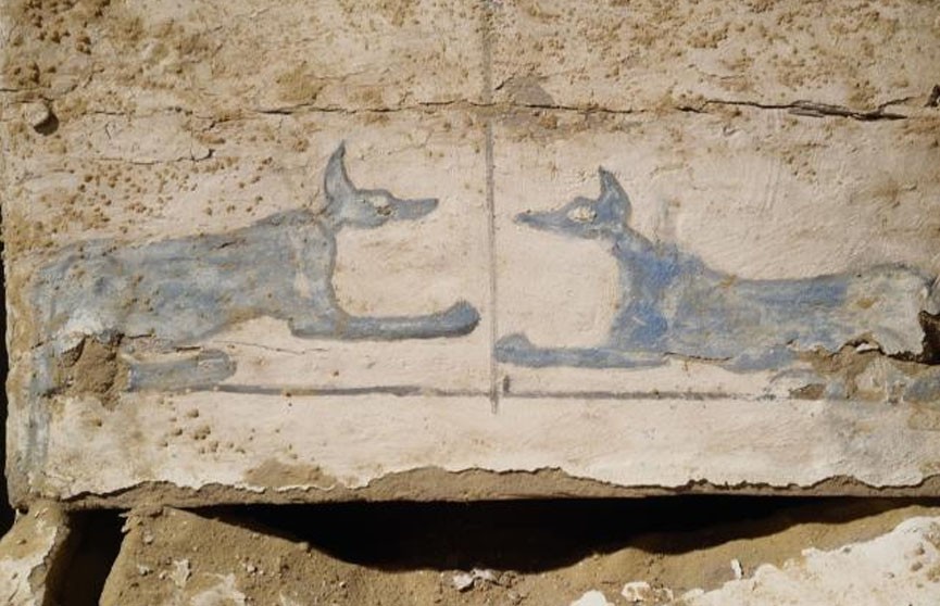 Необычные артефакты нашли возле древнейшей пирамиды на севере Египта