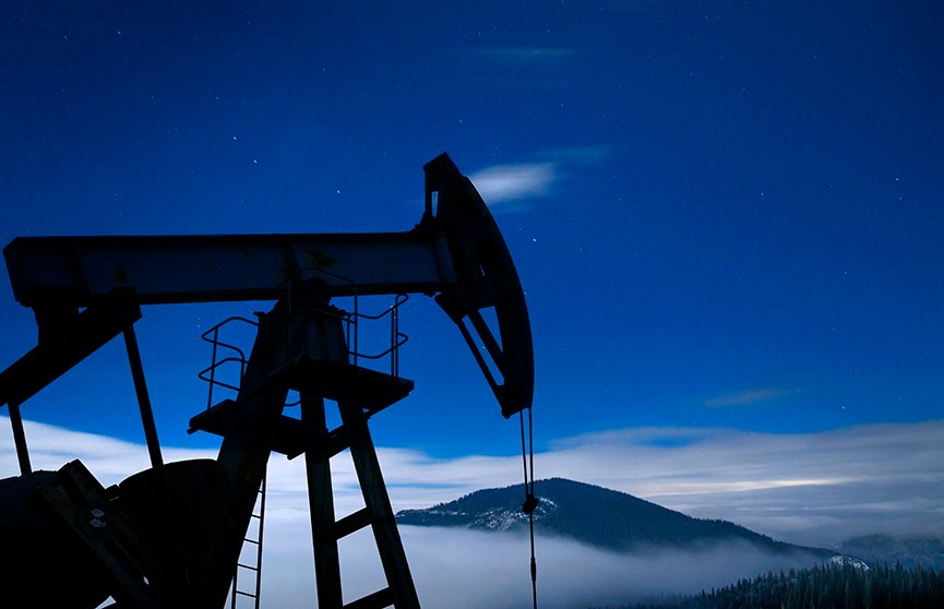 Цены на нефть упали ниже $109 за баррель впервые с 19 мая