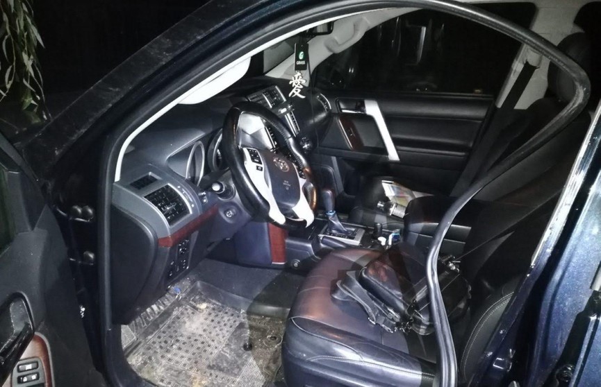 Погоня со стрельбой в Молодечно: пьяный россиянин врезался в машину ГАИ и едва не сбил инспектора