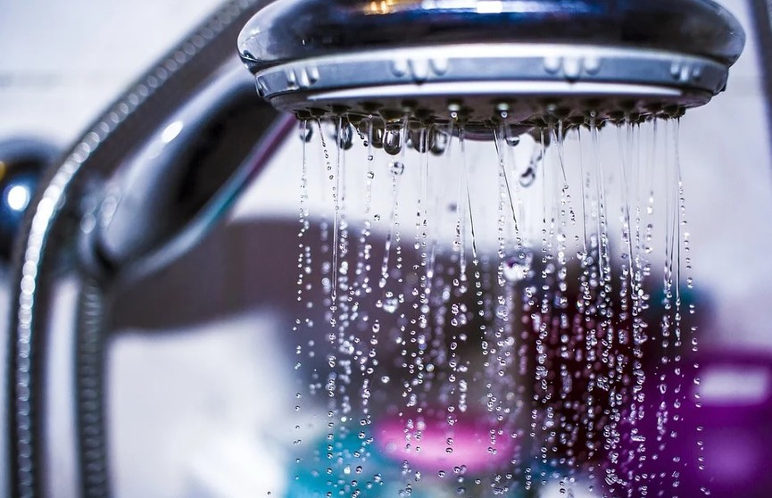 Чем может быть опасен горячий душ? Объясняют врачи