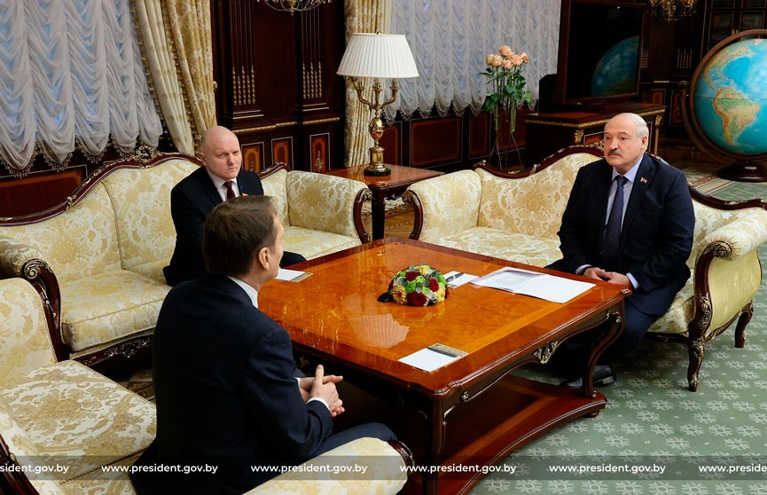 Александр Лукашенко встретился с руководителем Службы внешней разведки России