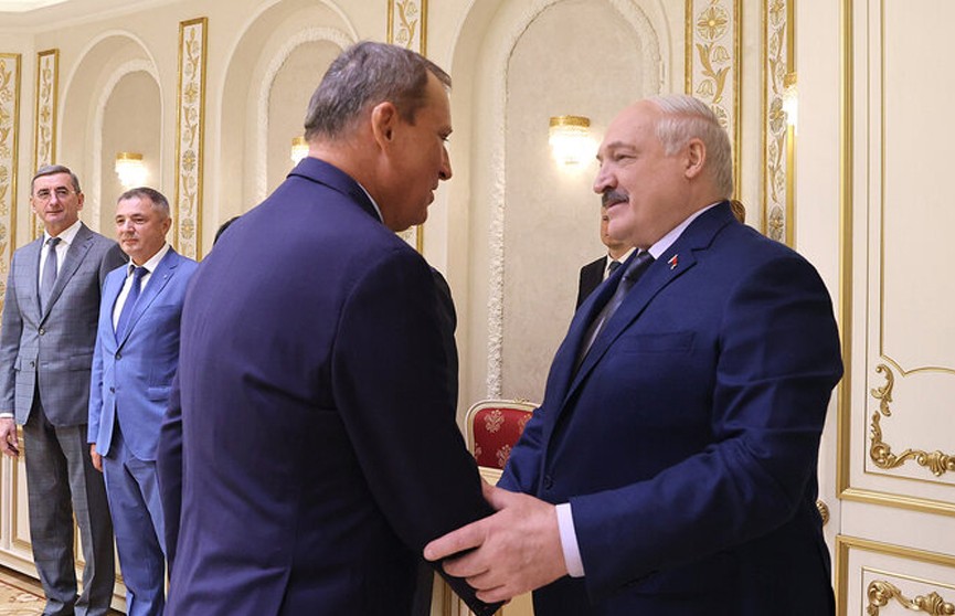 Александр Лукашенко провел встречу с губернатором Ленинградской области. Главные перспективы сотрудничества