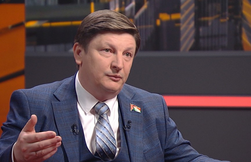 Марзалюк: события на Украине показали, что было бы с Беларусью, если б Лукашенко не устоял