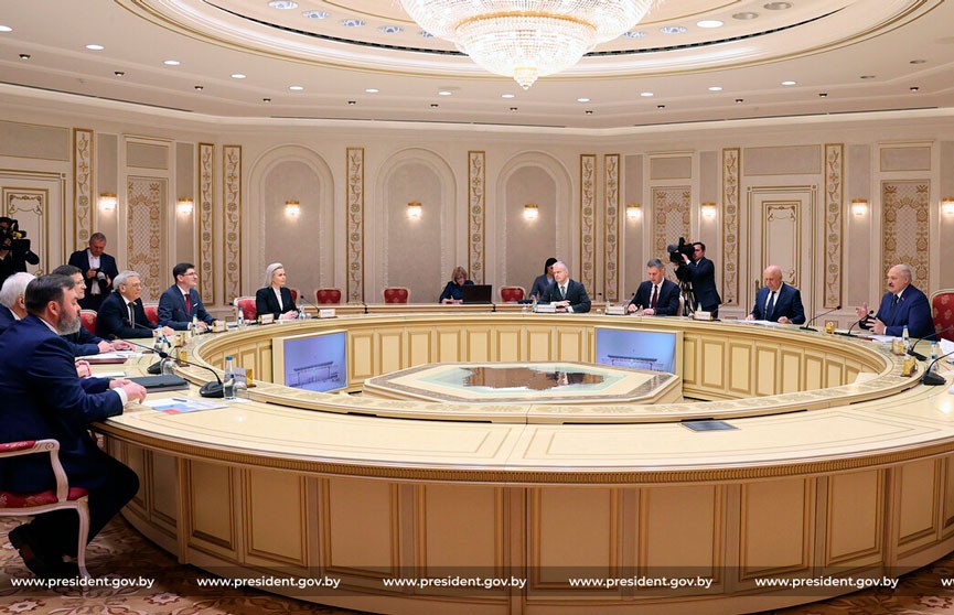 Лукашенко провел встречу с губернатором Нижегородской области