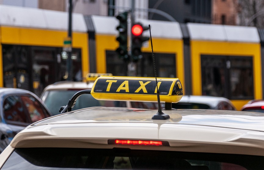 В США беспилотные такси используют для занятия сексом