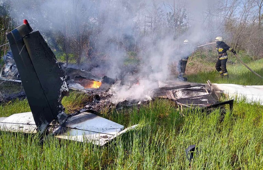 В Украине разбился одномоторный самолет. Два человека погибли