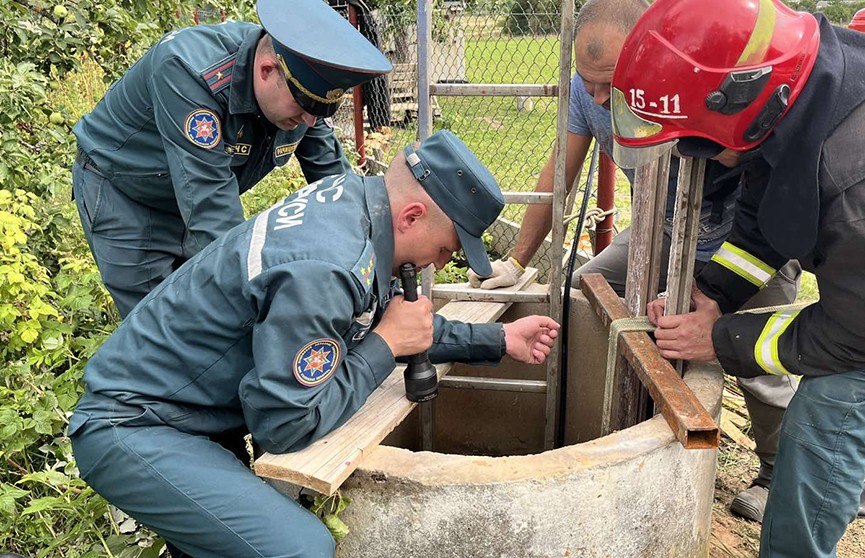 В Миорском районе пенсионер не мог выбраться из колодца