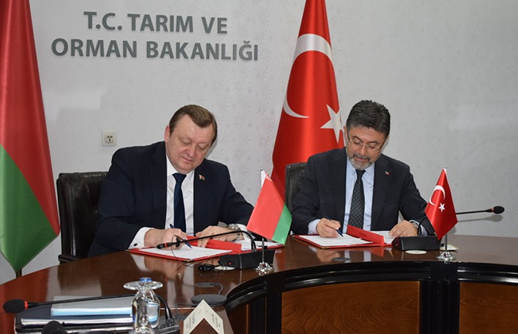В Турции завершила работу межправительственная комиссия по экономическому сотрудничеству