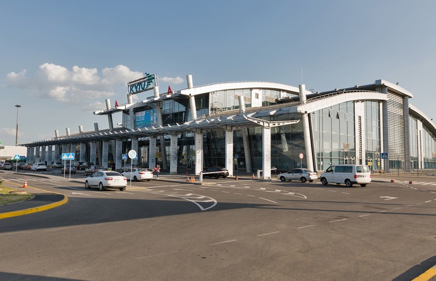 Аэропорт Киева эвакуировали из-за сообщения о бомбе