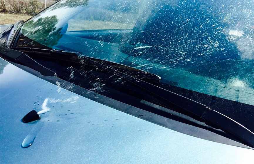Чем опасна вода в омывателе стекол вашего авто? Мнение эксперта