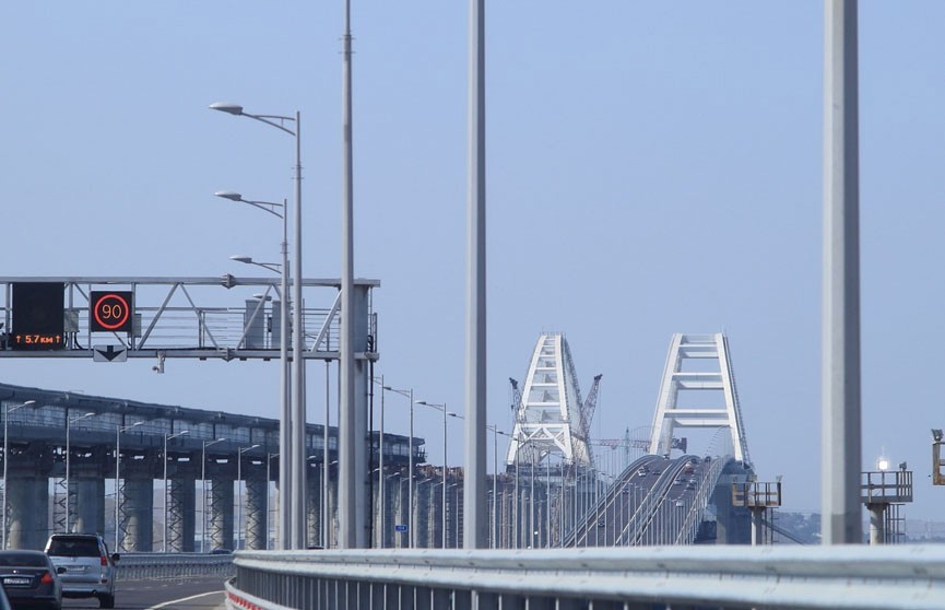 На Крымском мосту перекрывали движение