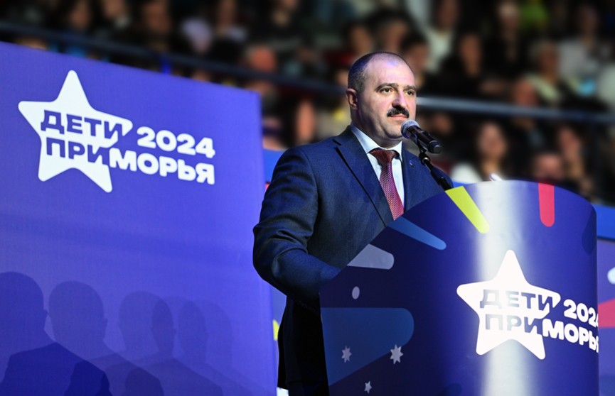 Виктор Лукашенко принял участие в открытии первых зимних игр «Дети Приморья» во Владивостоке