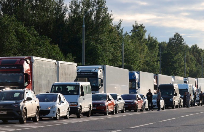 Литовские пограничники объяснили причину огромных очередей на границе с Беларусью