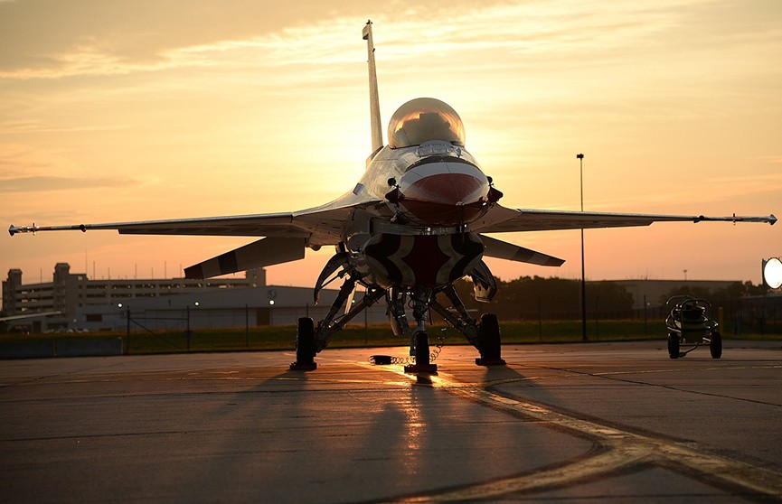 В Минобороны Румынии заявили, что F-16 поднимались в воздух для наблюдения
