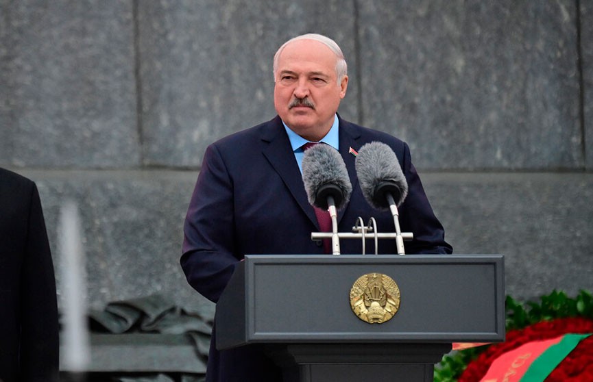 Александр Лукашенко: Как ты относишься к памяти своих предков, так и к тебе будущие поколения будут относиться