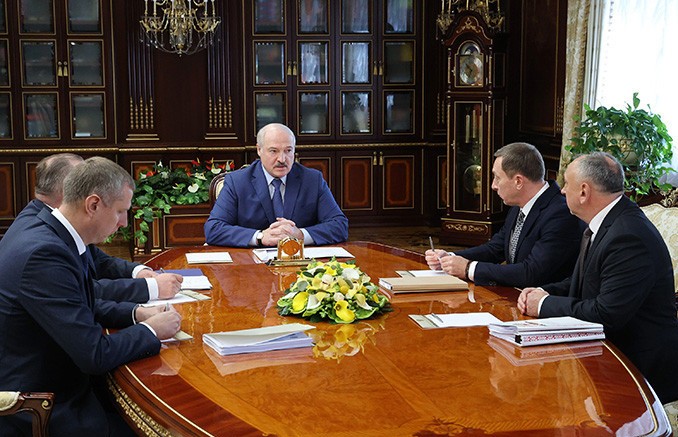 Лукашенко заслушал доклад о перспективах развития китайско-белорусского индустриального парка «Великий камень»