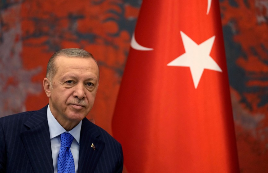 Эрдоган планирует обсуждение платежной системы «Мир» России