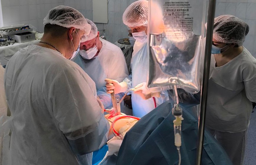 В Бресте впервые выполнено протезирование коленного сустава отечественным имплантом