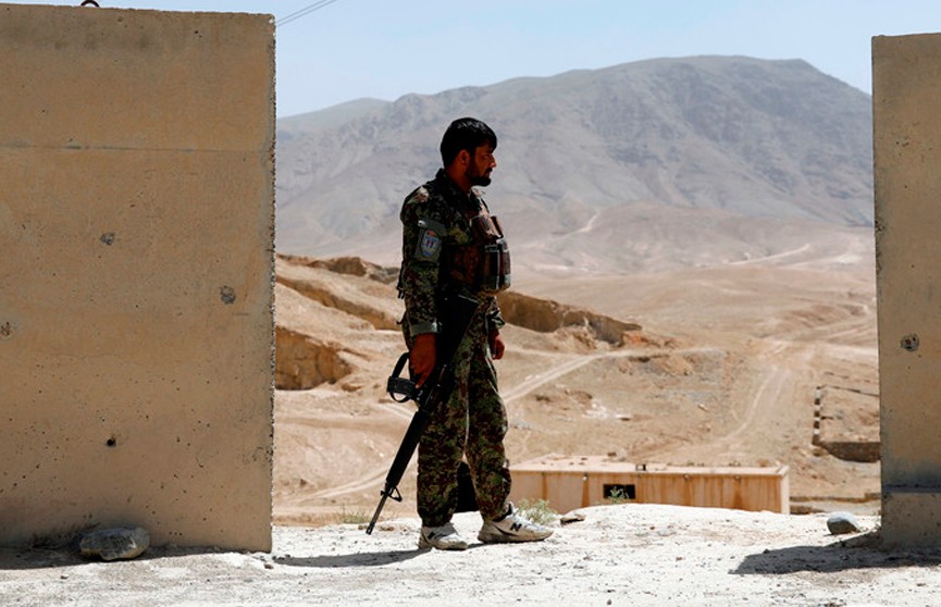 Талибы атаковали военную базу в Афганистане: погибли 45 человек