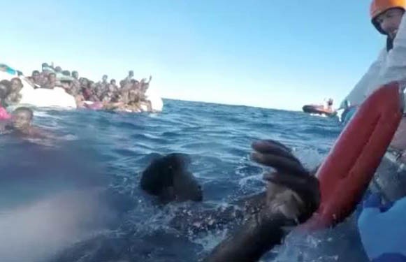 Лодка с беженцами потерпела крушение у берегов Турции: девять человек погибли, в том числе пятеро детей