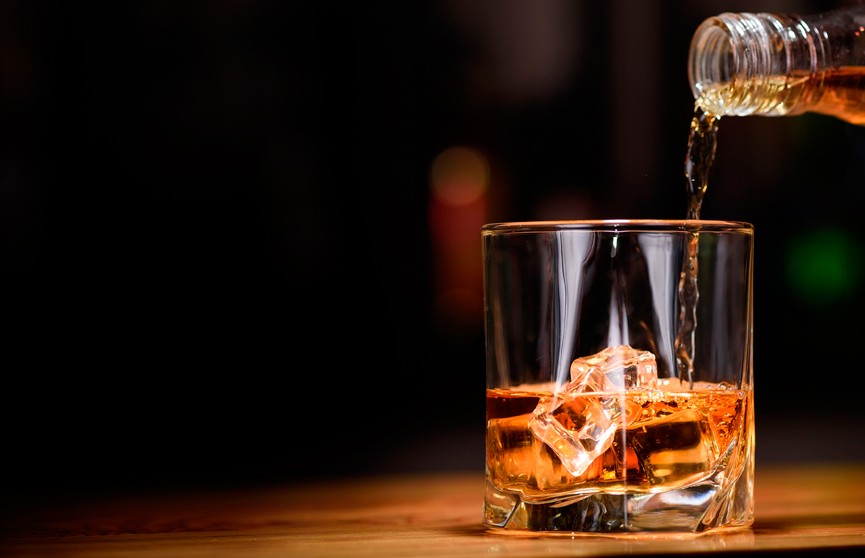 Житель Витебска украл из магазина бутылку виски почти за $450