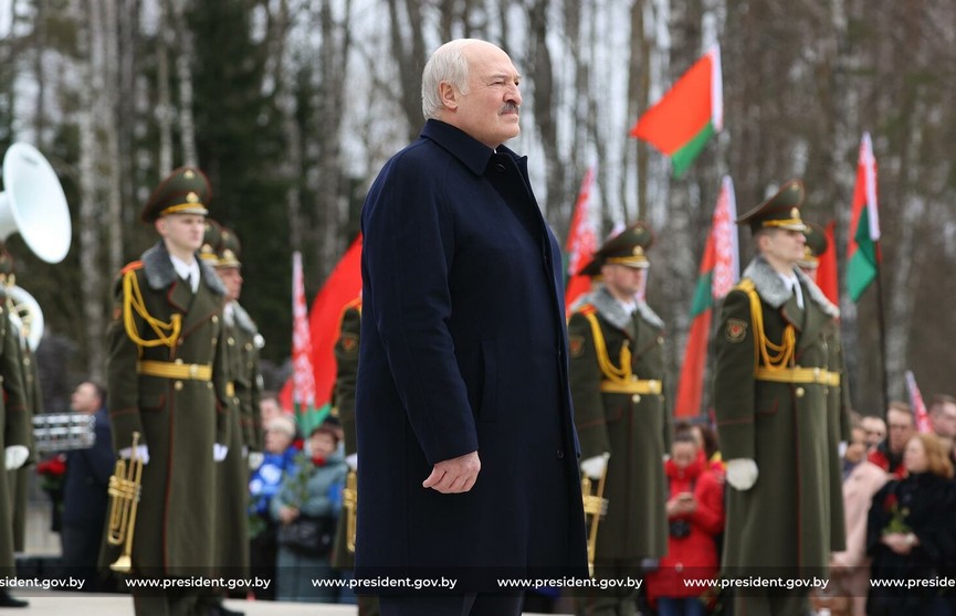 Лукашенко обратился к белорусам по случаю 80-летия трагедии в Хатыни