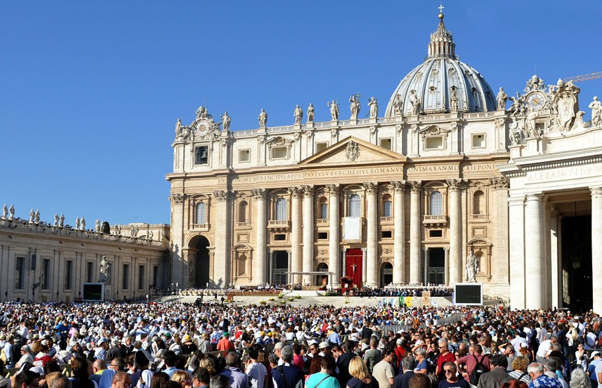 Зеленский прибыл в Ватикан на встречу с Папой Римским