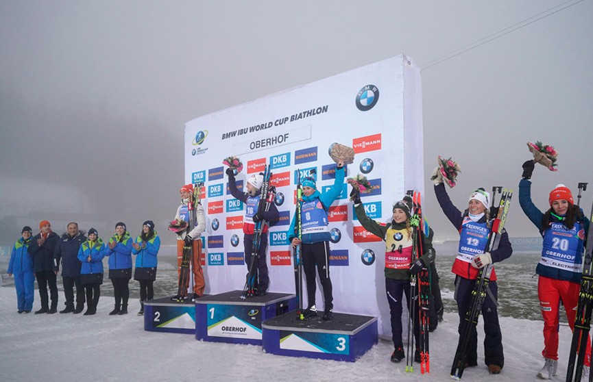 Норвежка Ройселанд выиграла спринт на этапе Кубка мира по биатлону в Оберхофе