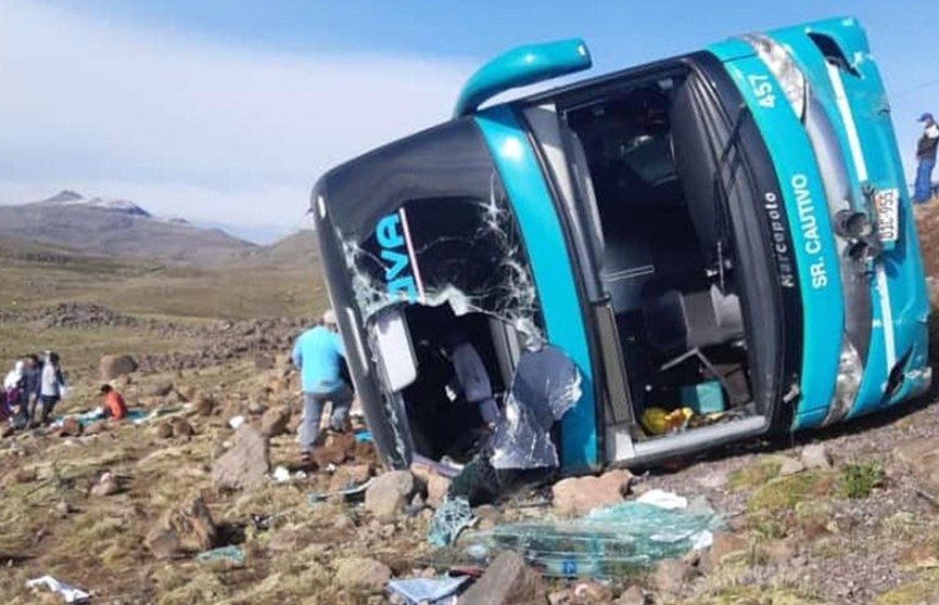 Девять человек погибли в ДТП с автобусом в Перу