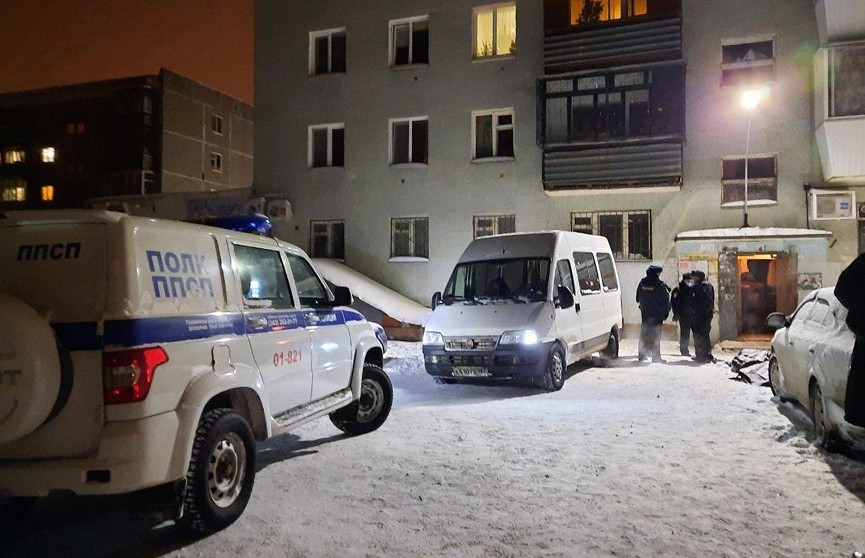 Восемь человек погибли при пожаре в жилом доме в Екатеринбурге