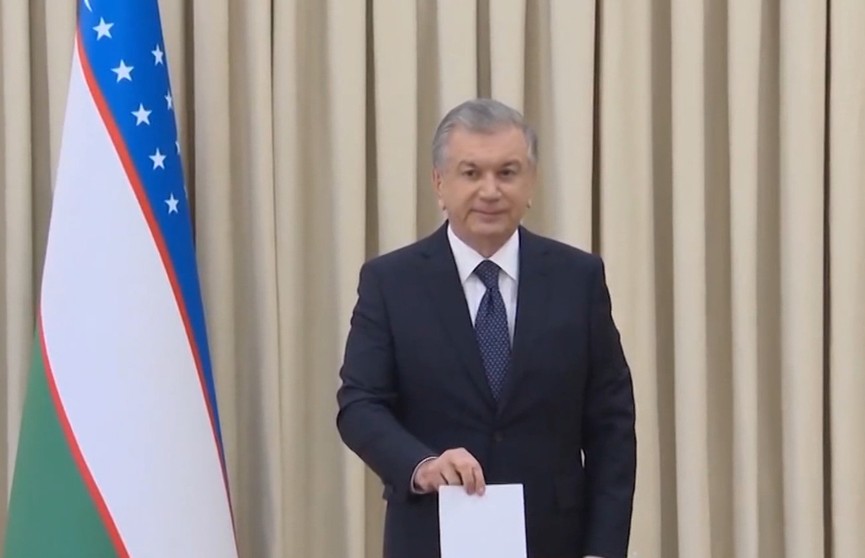 Шавкат Мирзиёев лидирует на президентских выборах в Узбекистане