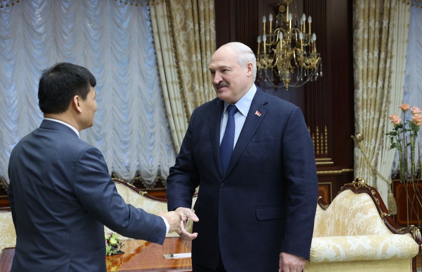 Лукашенко встретился с послом Вьетнама: о чем договорились?