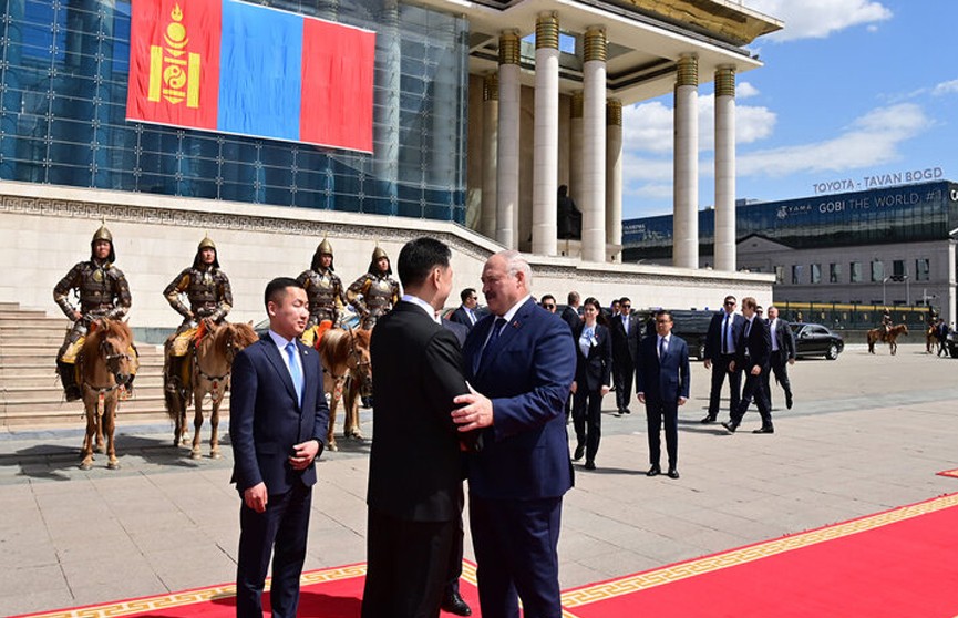 Президент Монголии назвал историческим визит Александра Лукашенко