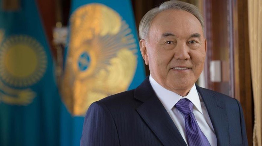 Лукашенко поздравил Назарбаева с днем рождения
