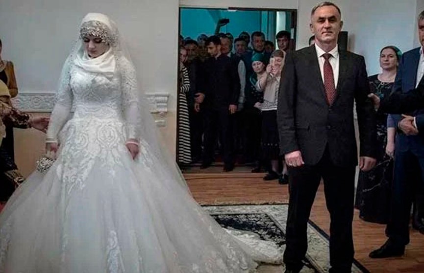 Нашумевшая чеченская свадьба! Как сегодня живет начальник полиции, женившийся на школьнице