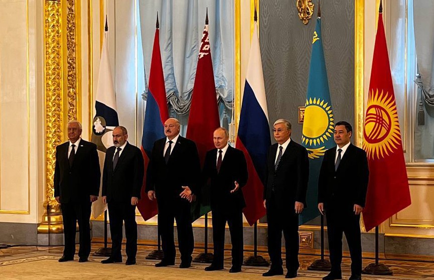 Владимир Путин: Сотрудничество в рамках ЕАЭС продвигается весьма успешно