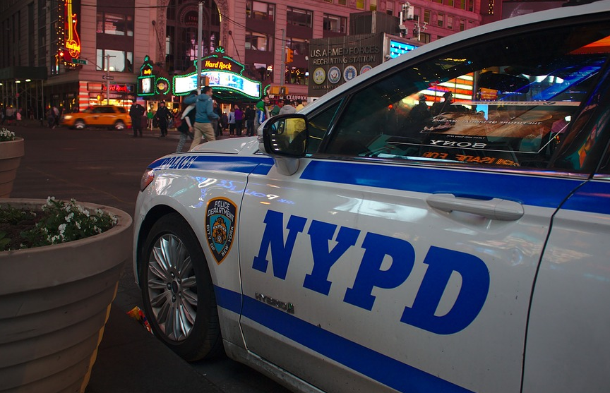 За минувшие сутки в Нью-Йорке арестованы около 300 человек