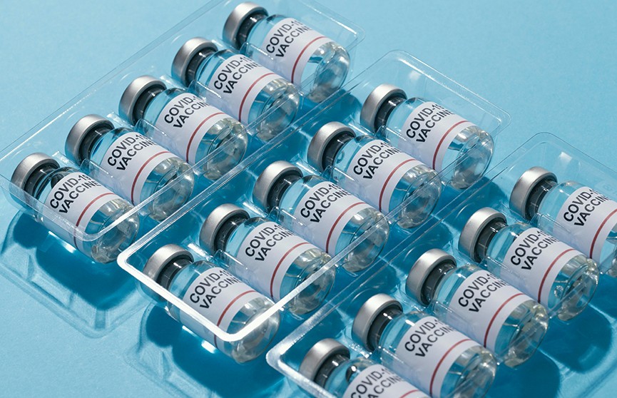 Более миллиарда прививок от COVID-19 сделали в Китае