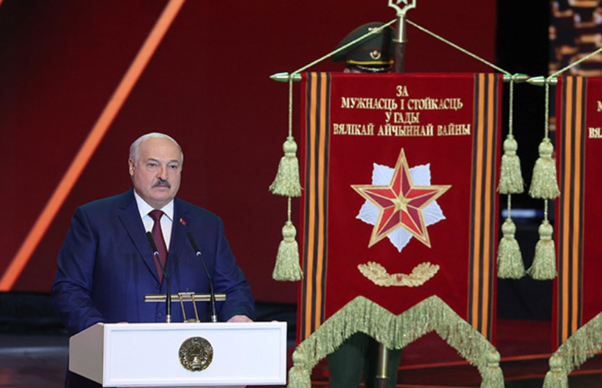 А. Лукашенко и В. Путин 8 мая обсудят решение о совместной координации и применении войск с использованием спецбоеприпасов