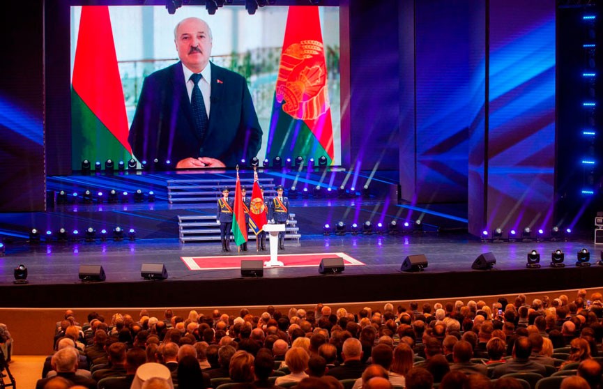 Лукашенко обратился к прокурорским работникам: сейчас надо сохранить в нашей стране мир, спокойствие, стабильность