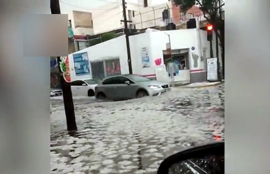 После снегопадов в Мексике начались наводнения