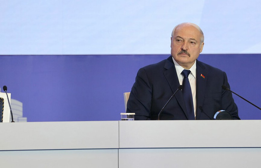 Лукашенко: Нам предстоит перезагрузить систему образования