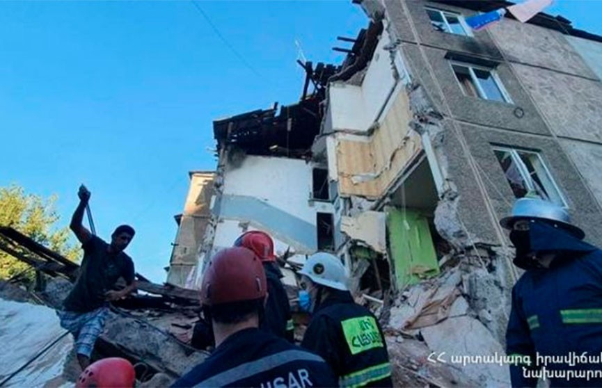 Жилое здание обрушилось из-за взрыва в Ереване