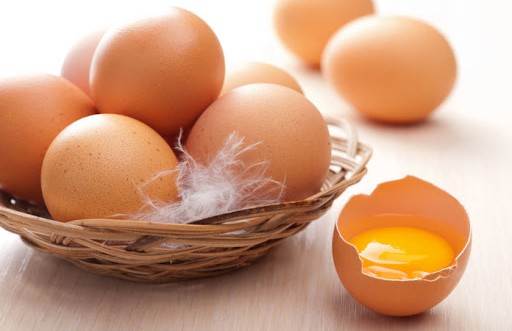 Как выбрать качественные яйца и о чем говорит цвет желтка, рассказала диетолог