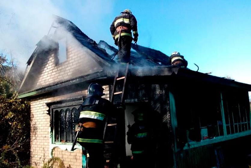 В Полоцке пенсионер спас соседа по даче из горящего дома
