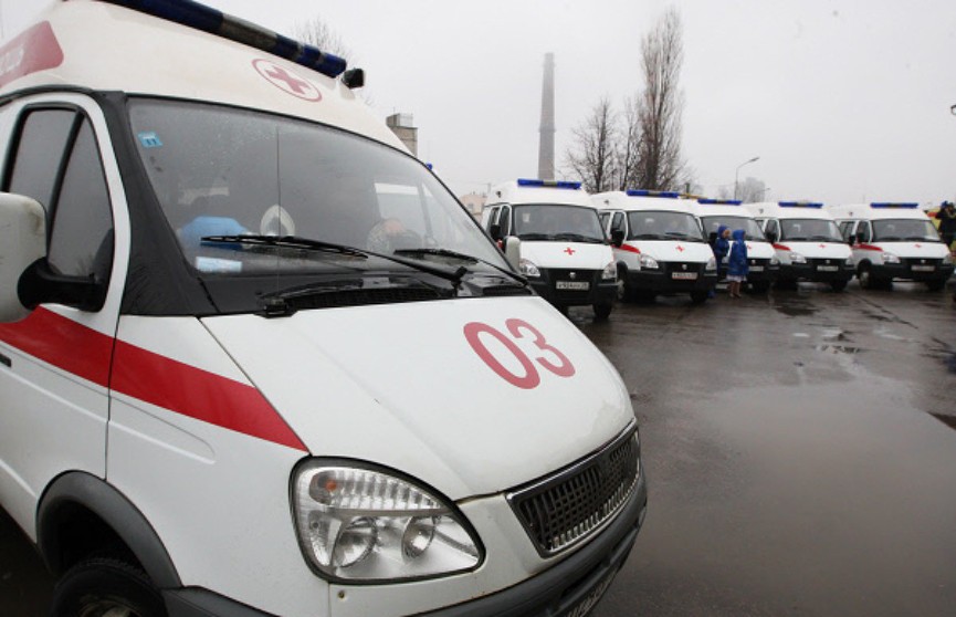 Три автомобиля столкнулись в России, погибли дети