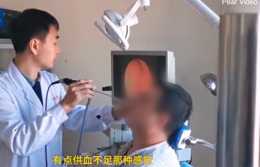 20 лет с зубом в носу прожил житель Китая