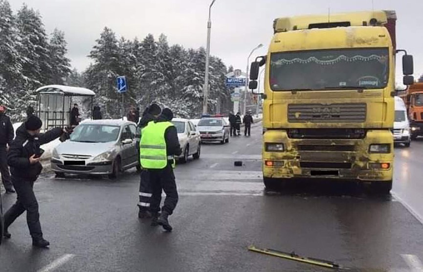 Грузовик насмерть сбил пешехода в Минске