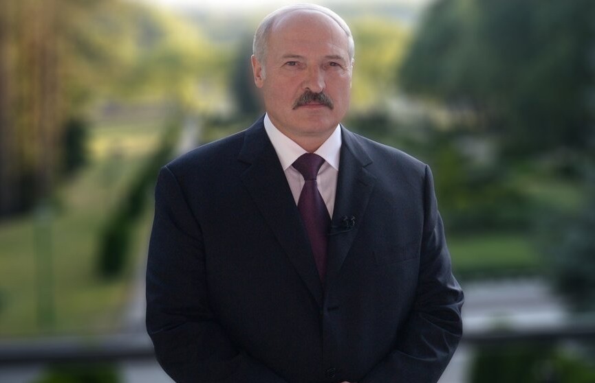 Лукашенко поздравил БРСМ с 20-летием