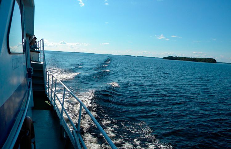 Прогулочный катер затонул в Финском заливе у берегов Санкт-Петербурга